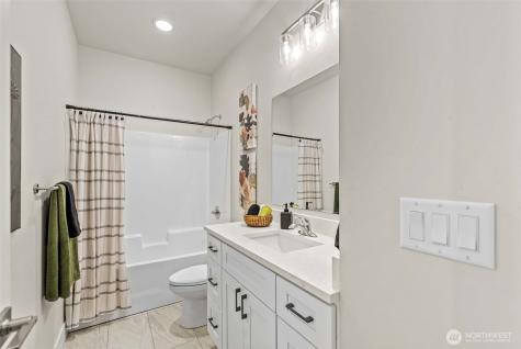 1075 Red Apple Road Wenatchee WA 98801