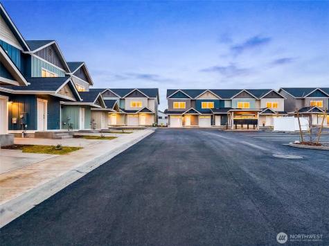 1075 Red Apple Road Wenatchee WA 98801