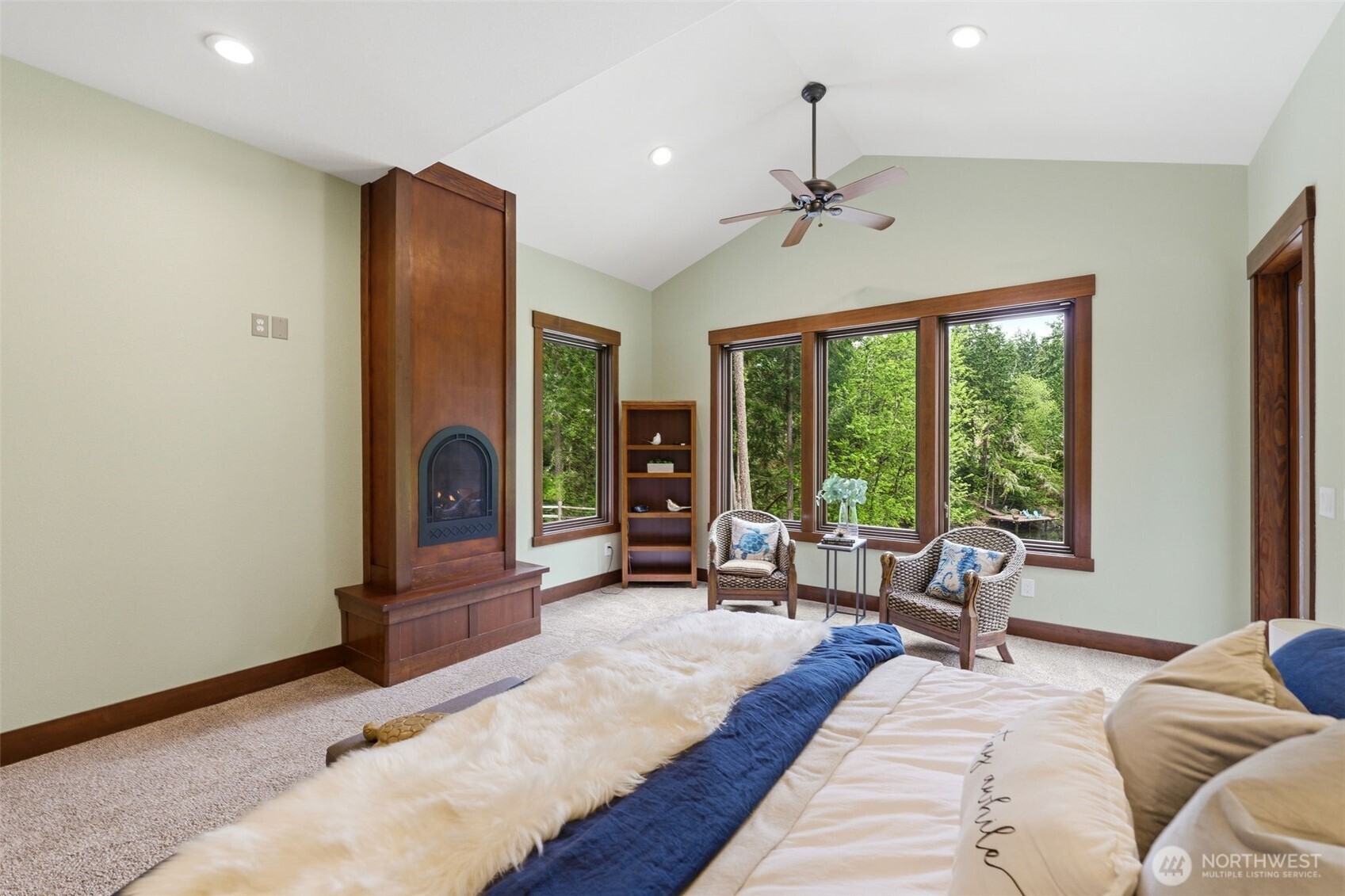 1136 14th Avenue Fox Island WA 98333