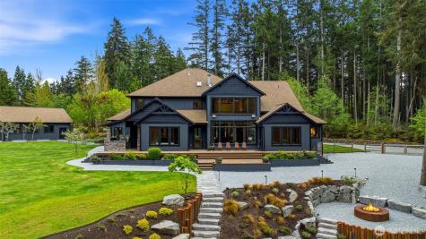 1136 14th Avenue Fox Island WA 98333