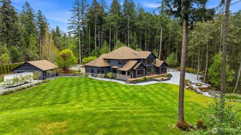 1136 14th Avenue Fox Island WA 98333
