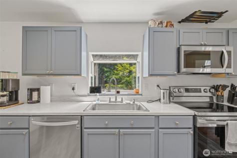 27507 72nd Avenue E Graham WA 98338