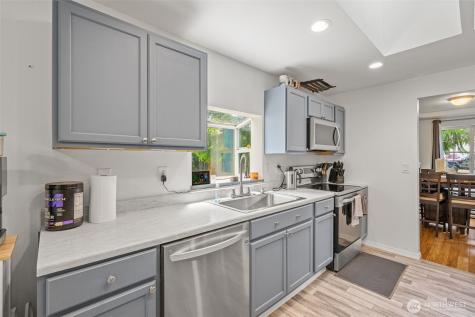 27507 72nd Avenue E Graham WA 98338
