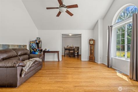 27507 72nd Avenue E Graham WA 98338