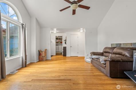27507 72nd Avenue E Graham WA 98338