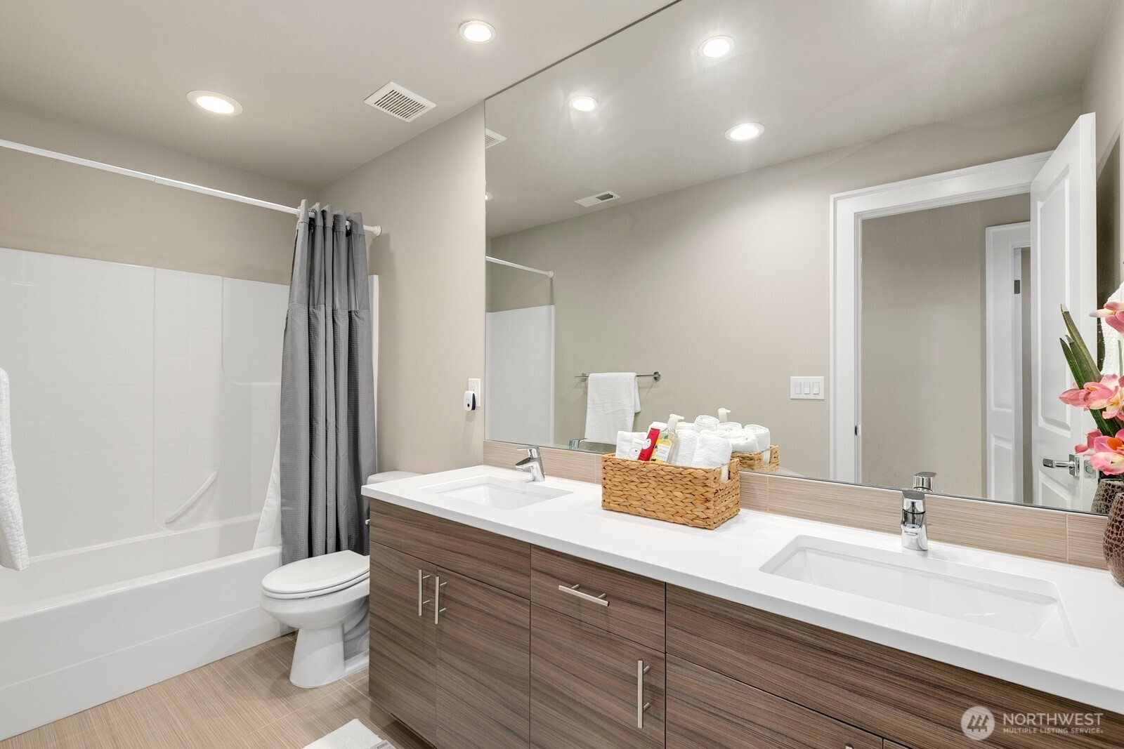 3516 NE 6th Court Renton WA 98056