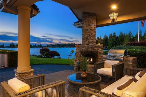 21028 Snag Island Drive E Lake Tapps WA 98391