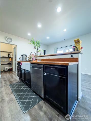6713 140th Street Ct E Puyallup WA 98373