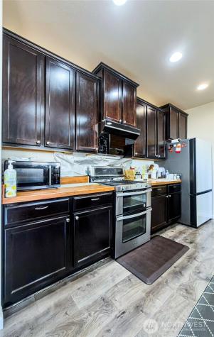 6713 140th Street Ct E Puyallup WA 98373