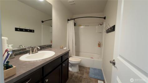 6713 140th Street Ct E Puyallup WA 98373
