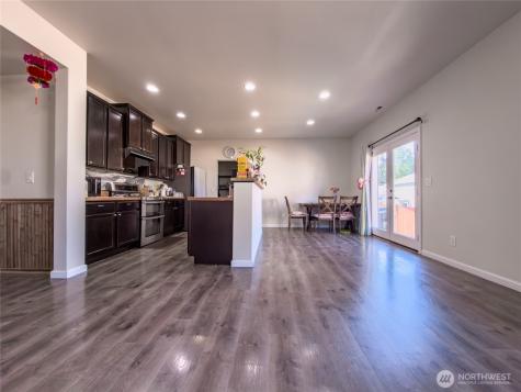 6713 140th Street Ct E Puyallup WA 98373