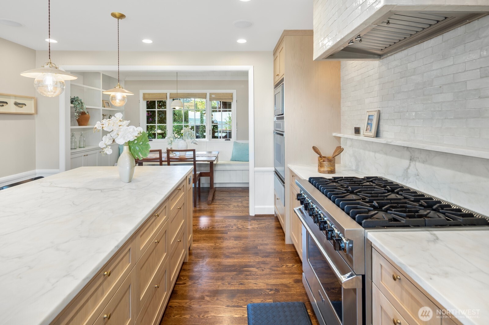 7044 50th Avenue NE Seattle WA 98115