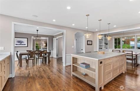 7044 50th Avenue NE Seattle WA 98115