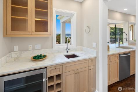 7044 50th Avenue NE Seattle WA 98115