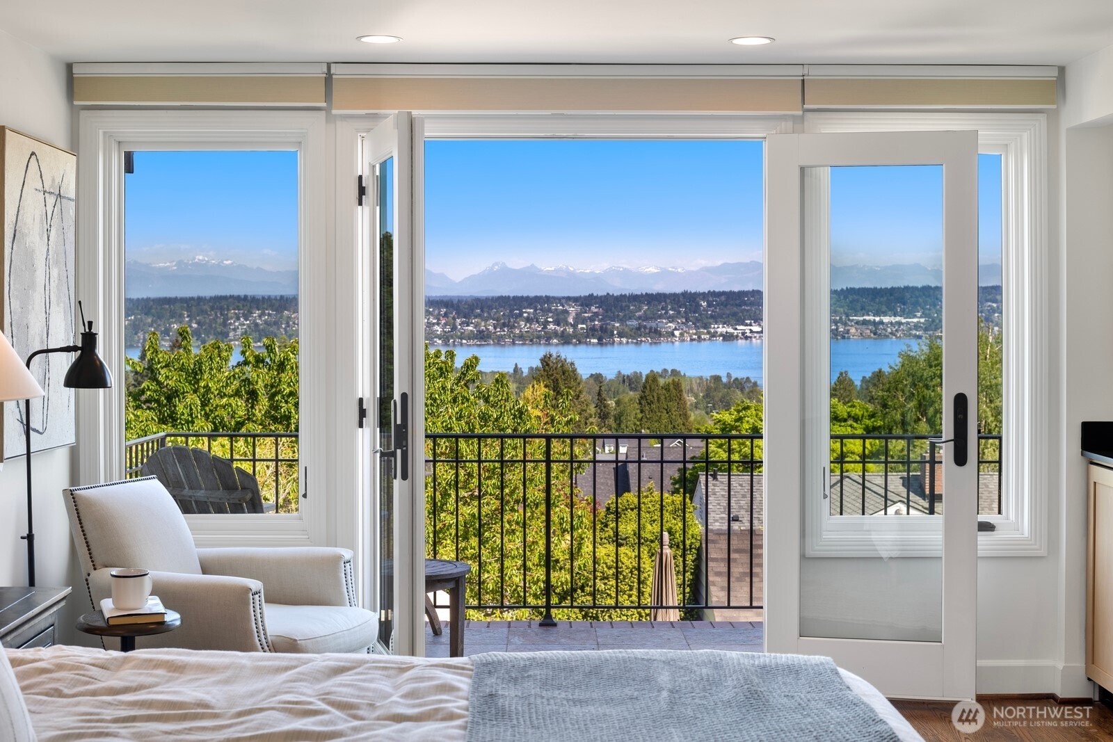 7044 50th Avenue NE Seattle WA 98115