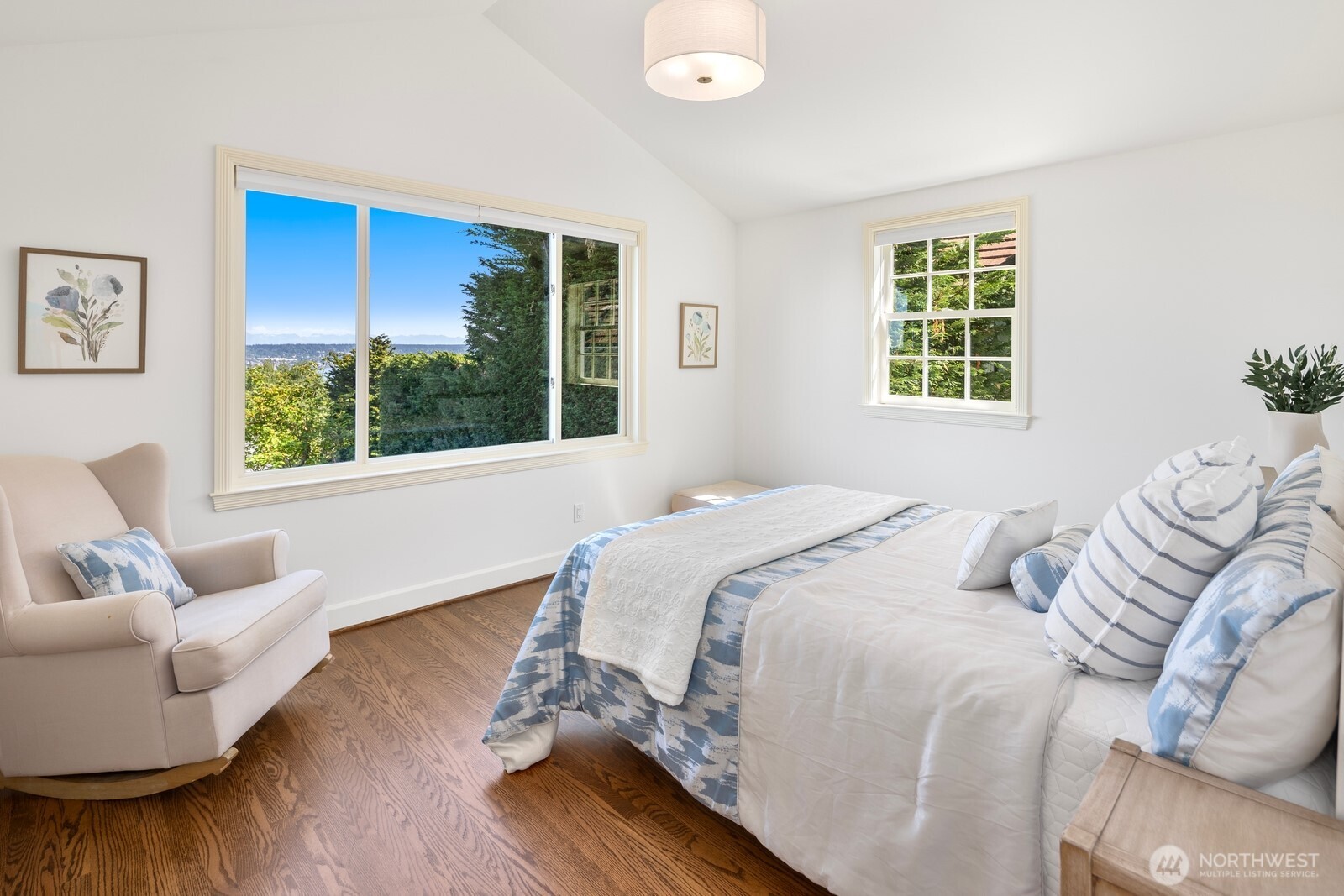7044 50th Avenue NE Seattle WA 98115