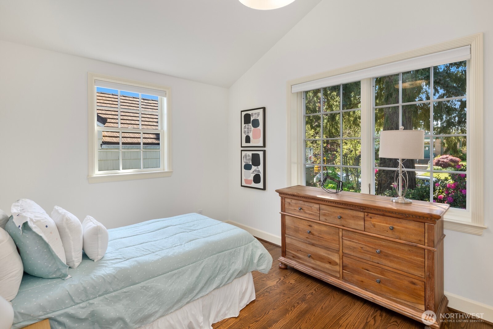 7044 50th Avenue NE Seattle WA 98115