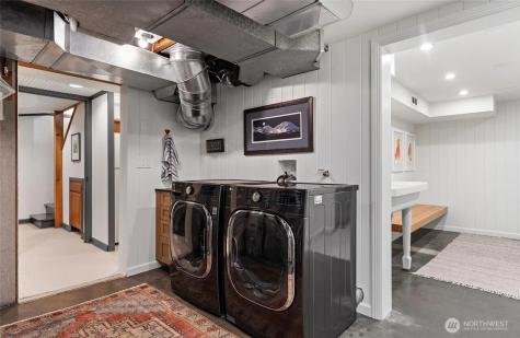 7044 50th Avenue NE Seattle WA 98115