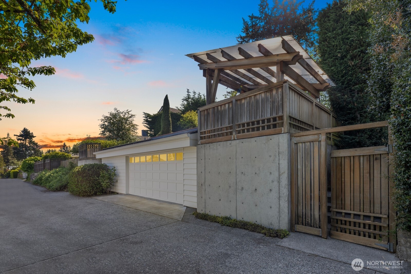 7044 50th Avenue NE Seattle WA 98115