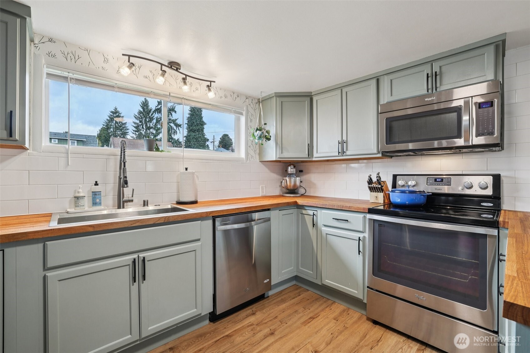 211 Avenue F Snohomish WA 98290