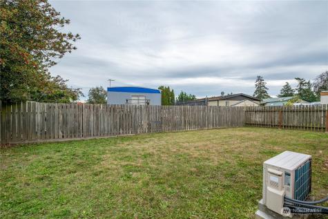 700 NW Crosby Avenue Oak Harbor WA 98277