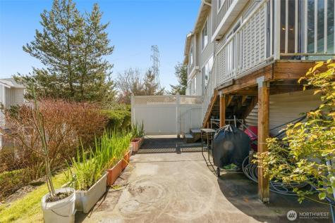 6895 Holly Park Drive S Seattle WA 98118
