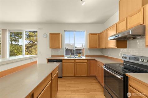 6895 Holly Park Drive S Seattle WA 98118