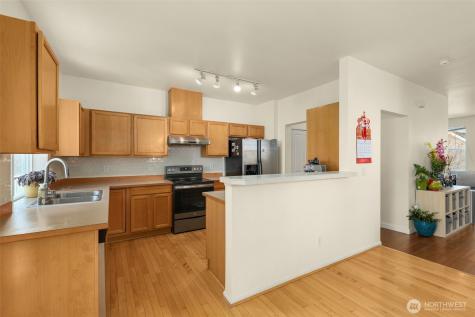 6895 Holly Park Drive S Seattle WA 98118