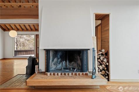 17040 Agate Street NE Bainbridge Island WA 98110