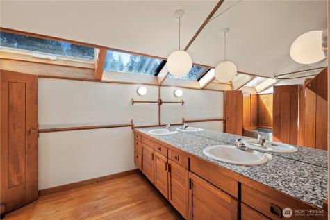 17040 Agate Street NE Bainbridge Island WA 98110