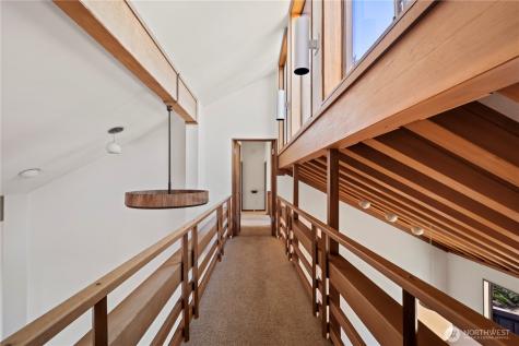 17040 Agate Street NE Bainbridge Island WA 98110