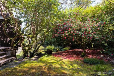 17040 Agate Street NE Bainbridge Island WA 98110