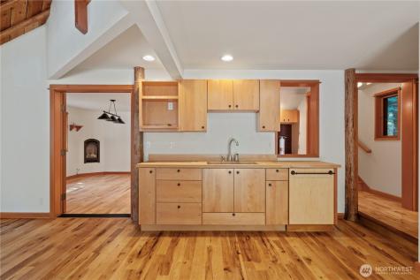 17040 Agate Street NE Bainbridge Island WA 98110