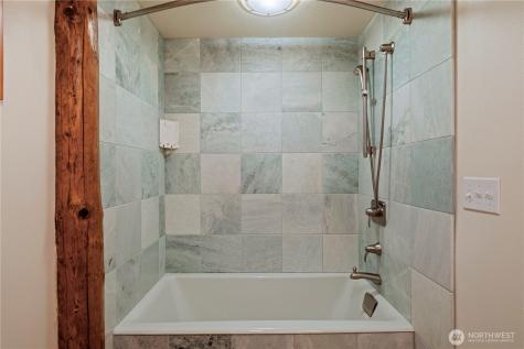 17040 Agate Street NE Bainbridge Island WA 98110