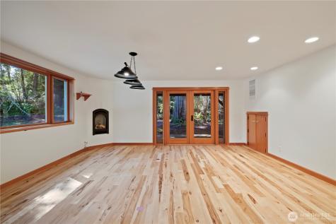 17040 Agate Street NE Bainbridge Island WA 98110