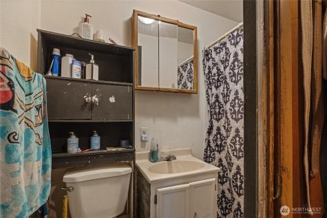 314 3rd Avenue W Omak WA 98841