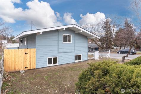 314 3rd Avenue W Omak WA 98841
