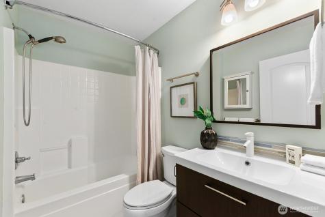 1706 NE 27th Place Renton WA 98056