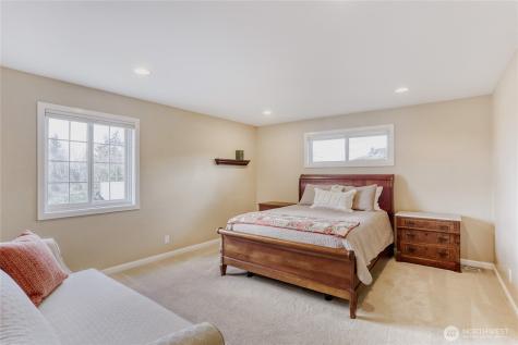 2008 121st Avenue SE Bellevue WA 98005
