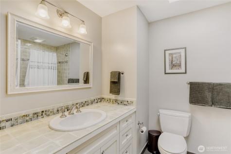 2008 121st Avenue SE Bellevue WA 98005
