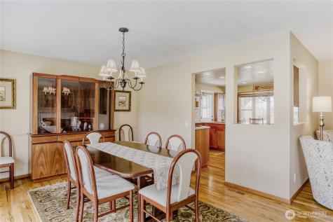 2008 121st Avenue SE Bellevue WA 98005