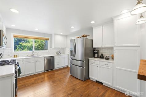 5208 191st Street SW Lynnwood WA 98036