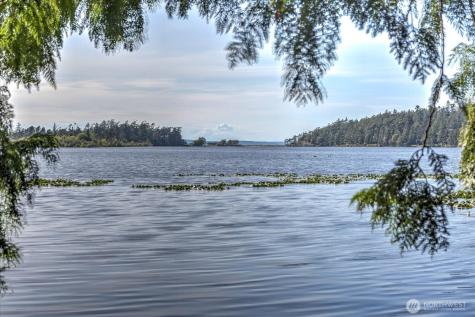 4904 Deception Circle Oak Harbor WA 98277