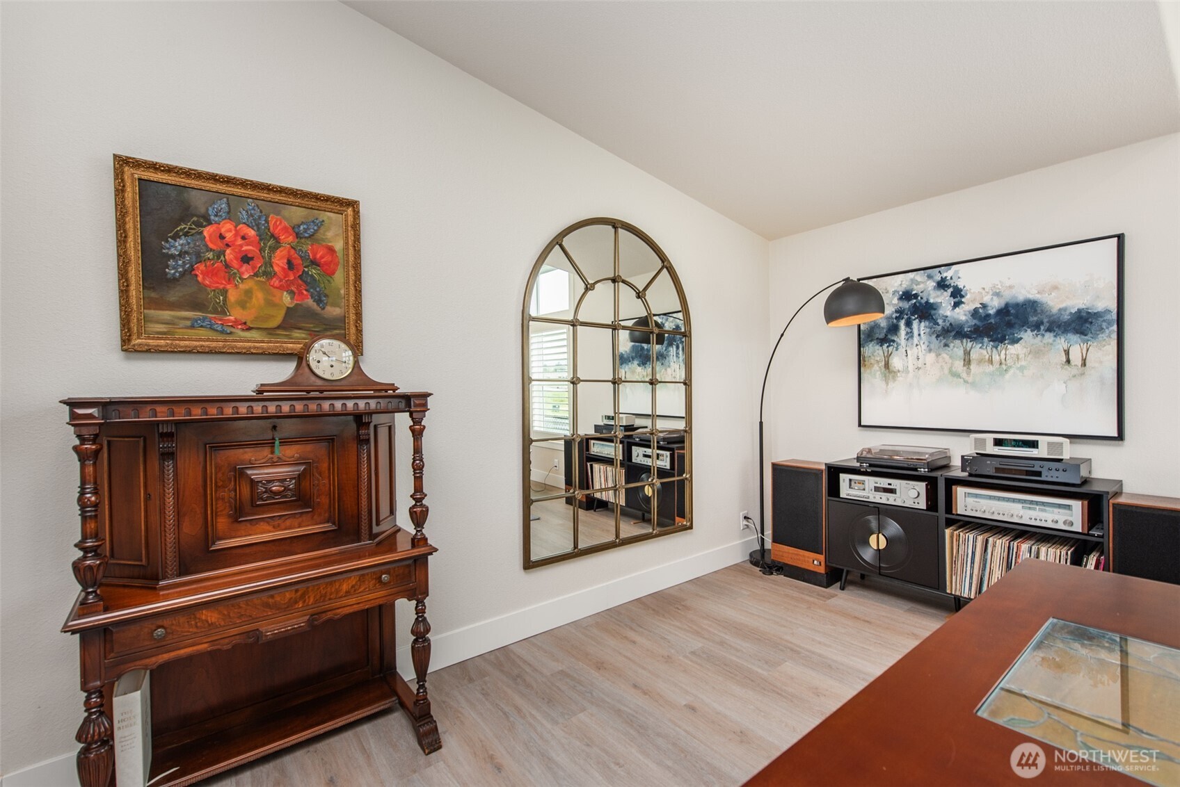 1018 N Violet Avenue Sequim WA 98382