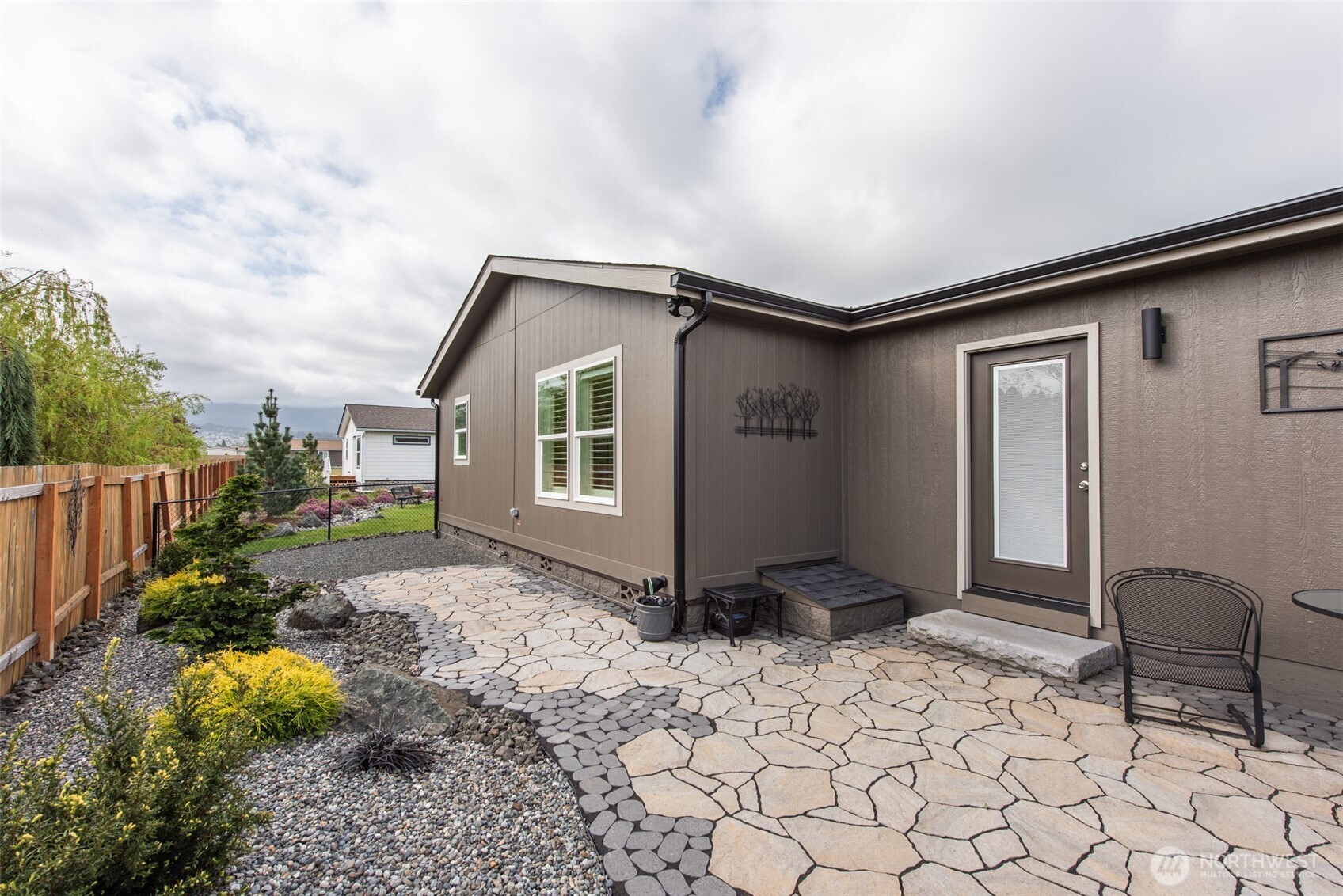 1018 N Violet Avenue Sequim WA 98382