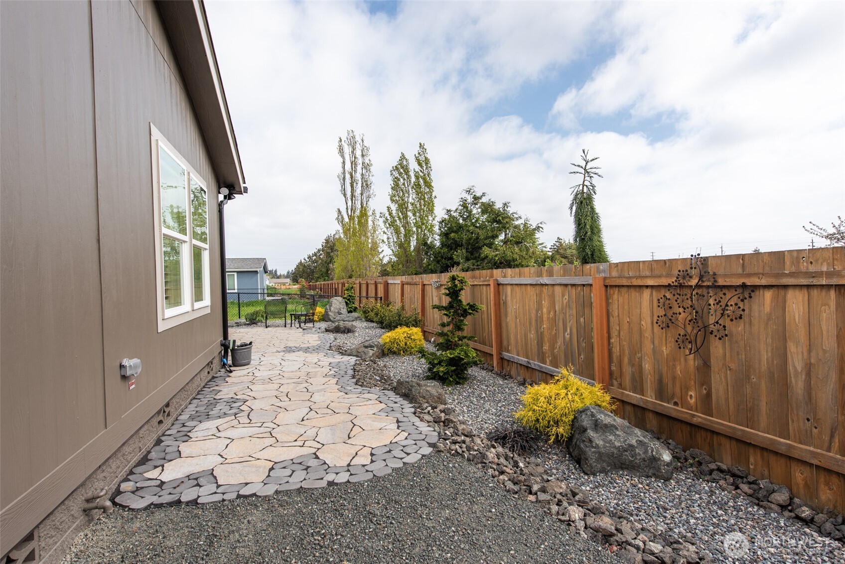 1018 N Violet Avenue Sequim WA 98382