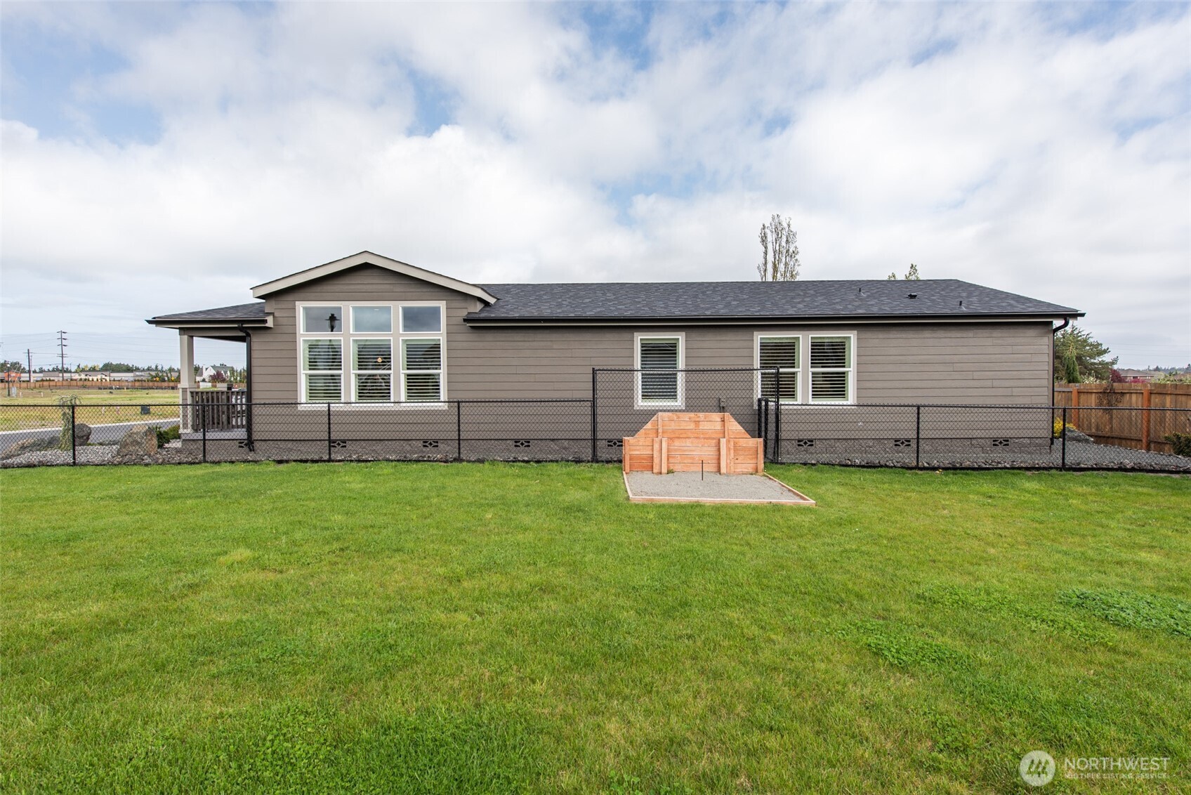 1018 N Violet Avenue Sequim WA 98382