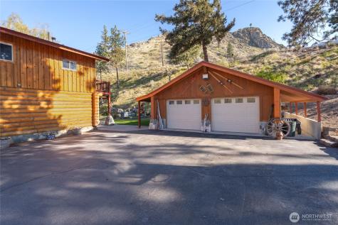 540 Highway 153 Pateros WA 98846