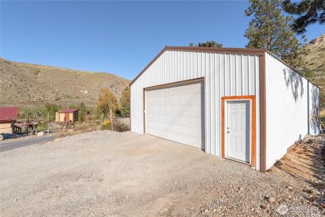 540 Highway 153 Pateros WA 98846