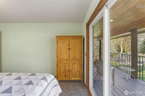 540 Highway 153 Pateros WA 98846